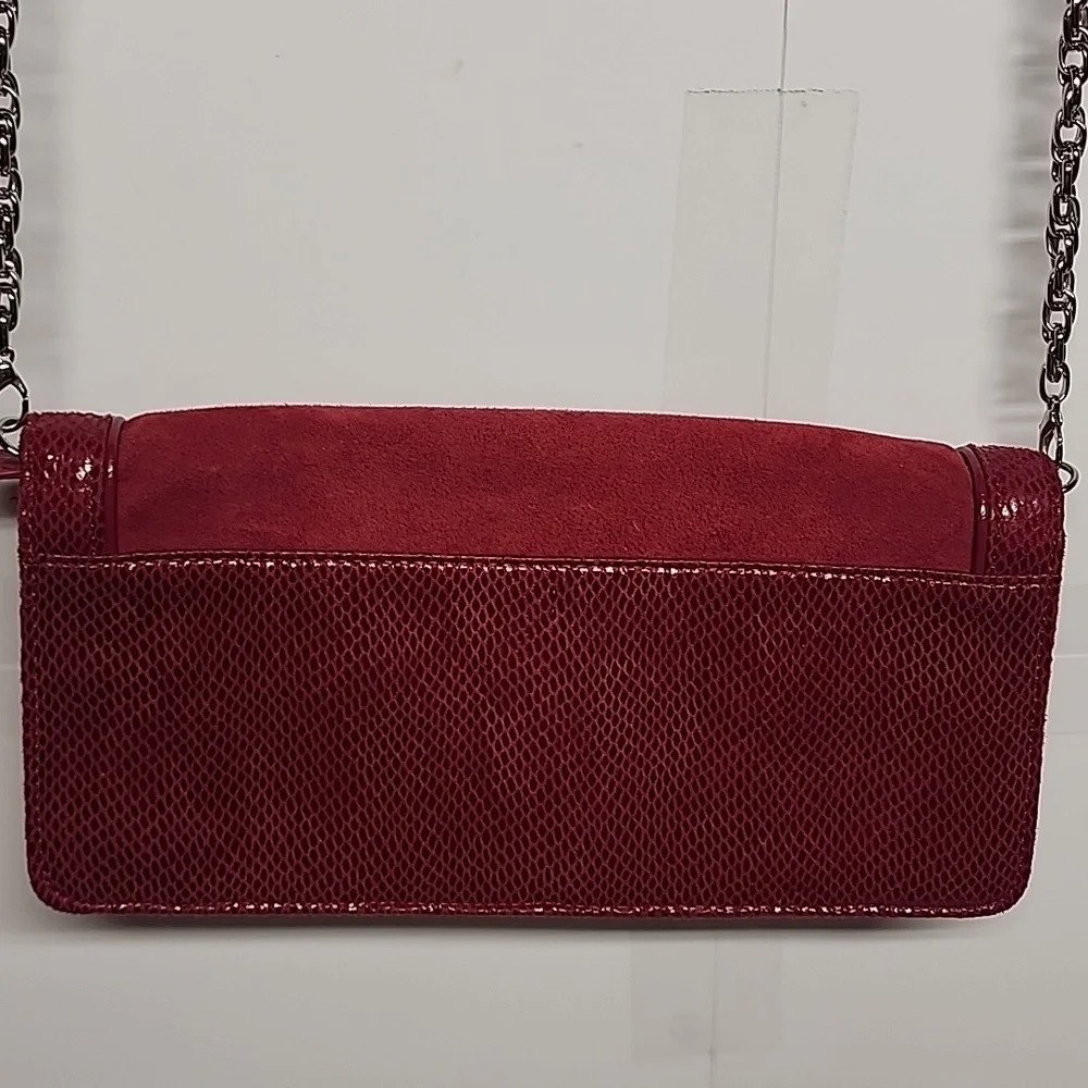 White House Black Market Elegant Red Suede/leather Crossbody Clutch. Minimalist - Picture 4 of 10